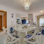 דירה Meditteranean Sea View פואנגירולה